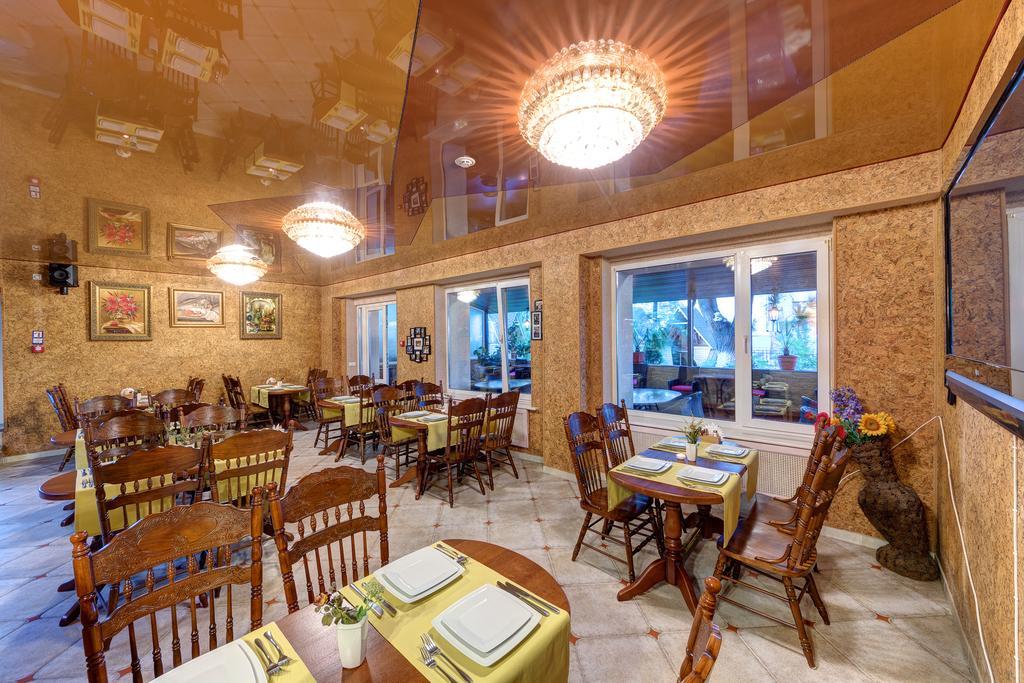Aleksandria Hotel Киев Екстериор снимка