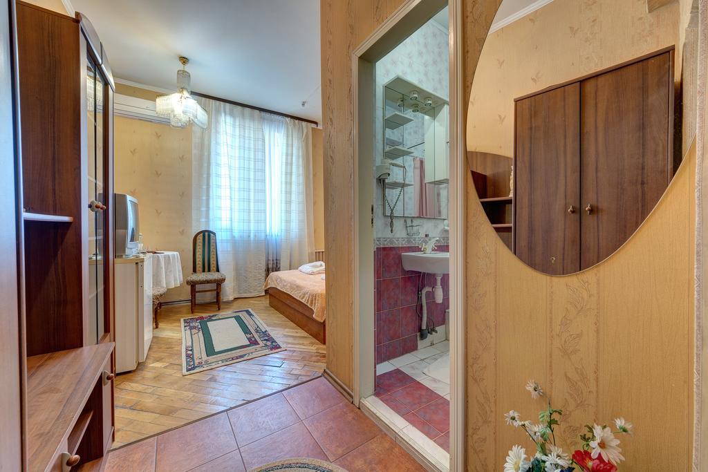 Aleksandria Hotel Киев Екстериор снимка
