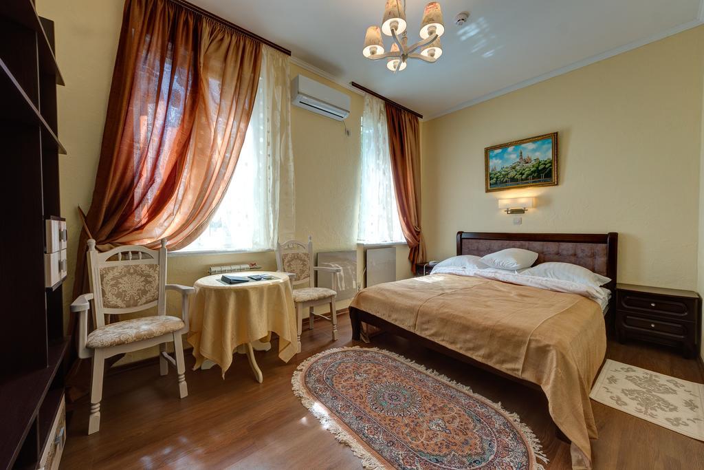 Aleksandria Hotel Киев Екстериор снимка