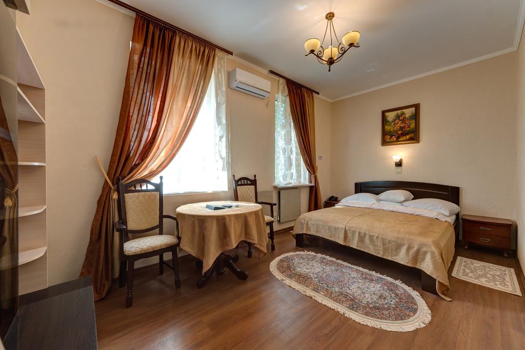 Aleksandria Hotel Киев Екстериор снимка